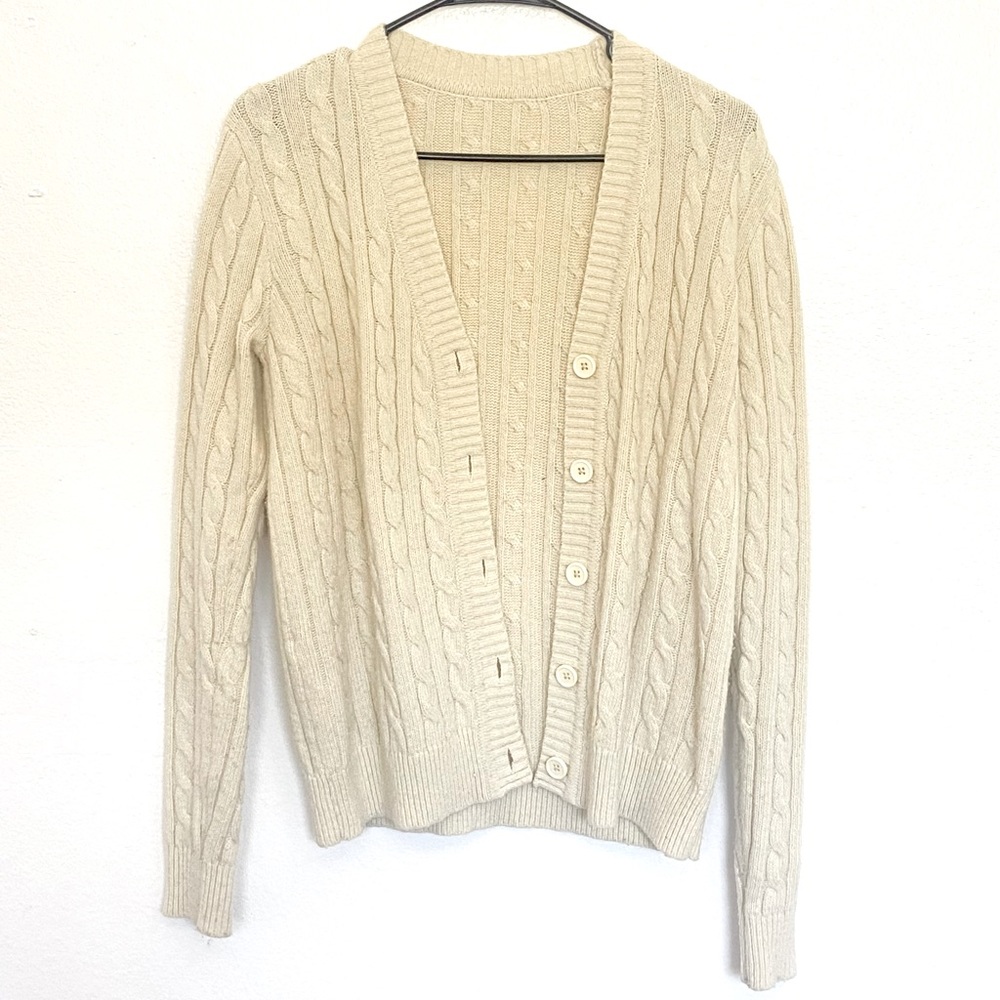 Brandy Melville Kennedy Sweater/Cardigan! 🤍
